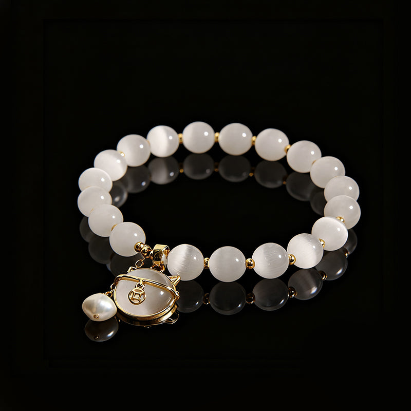 Cat’s Eye Crystal Bracelet – Feminine Charm & Positive Energy