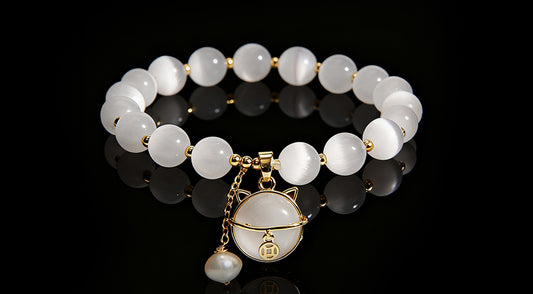 Cat’s Eye Crystal Bracelet – Feminine Charm & Positive Energy